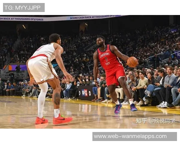 锡安上半场表现抢眼15分钟内贡献8分9板3助3断2帽展现实力