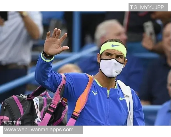 利桑德罗随队恢复有球训练预计10月底前重返赛场 利桑德罗随队恢复有球训练预计10月底前重返赛场