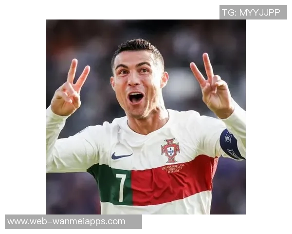 圆梦时刻索博赛后终于如愿获得偶像C罗的球衣之前换球衣时遗憾未能成功