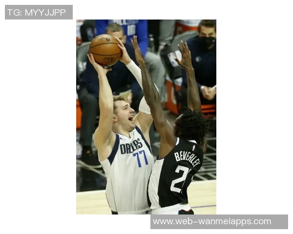 八村塁谈与东契奇的友谊:自然相处让我忘记他比我年轻 八村塁谈与东契奇的友谊:自然相处让我忘记他比我年轻