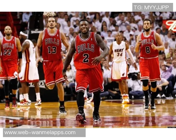 老队友重聚骑士公牛赛前米切尔阿伦与奥科罗亲切交流回忆往昔