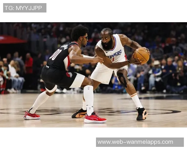 哈登称赞开拓者全场强硬表现并誓言鏖战到底直至最后时刻