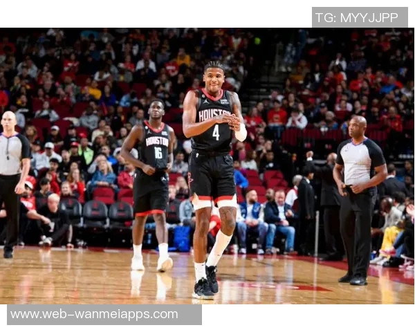 马威与杰伦格林缺席对湖人季前赛布克预计将参与比赛