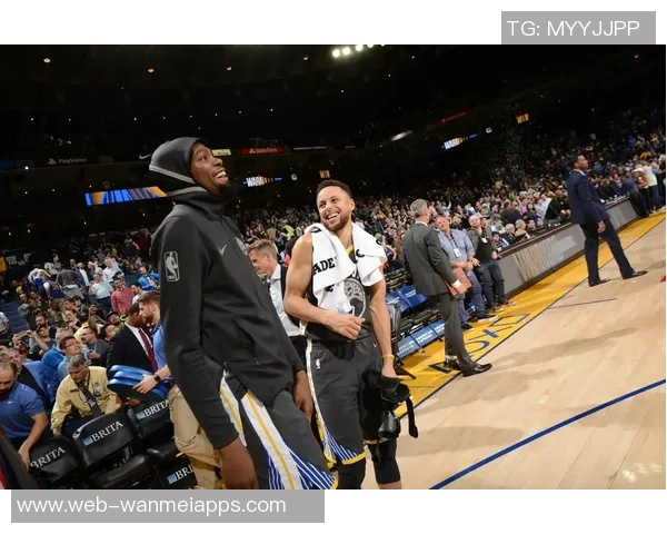 库里晒图热情欢迎新队友兄弟同框合影期待成真瞬间