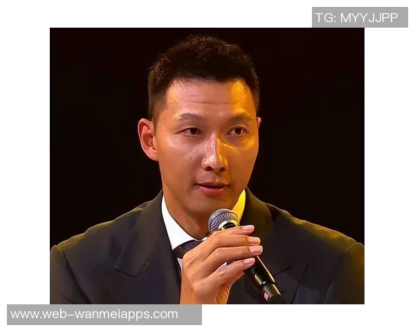 媒体人评论阿联与小杨遭黑评现象引发热议