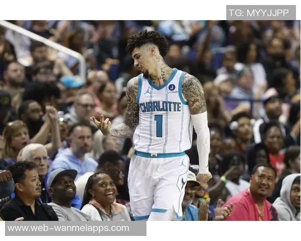 黄蜂主帅称赞三球防守表现认为其拼劲能激励全队士气