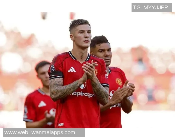 曼联客场球迷信息抽查引发工作人员不满与争议